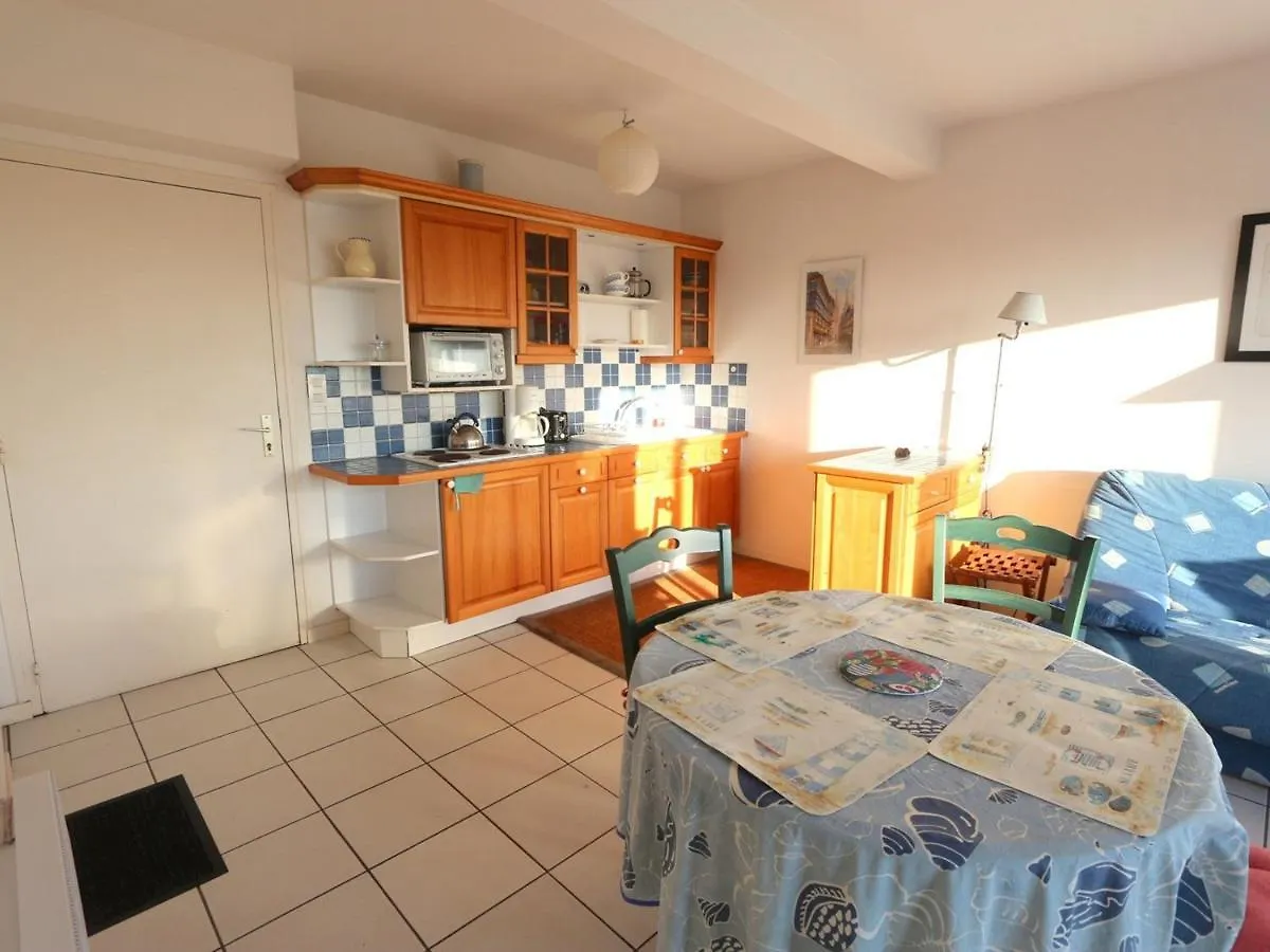 Apartment Appartement Avec Terrasse, Parking, A 200M Du Port De Benodet - Fr-1-481-59 France